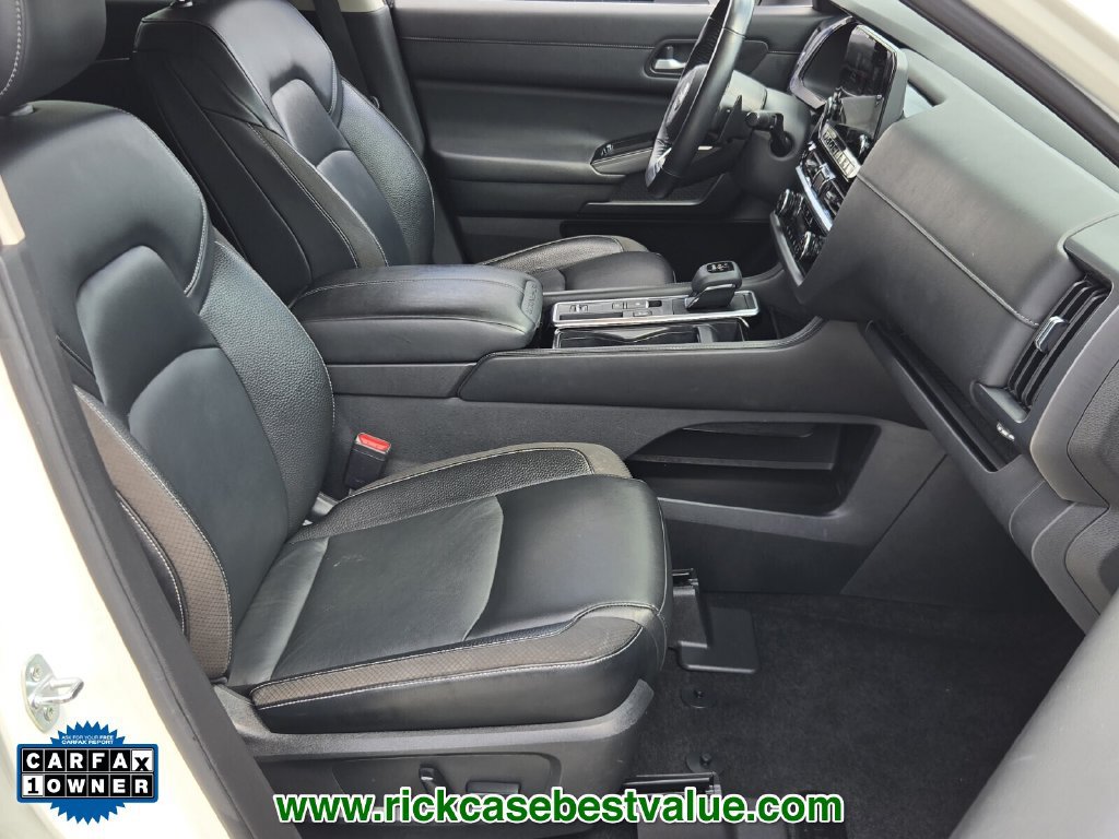 Used 2022 Nissan Pathfinder SL FWD image 18