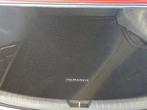 Used 2019 Hyundai Sonata Sport w/ Tech Package 03 FWD image 7