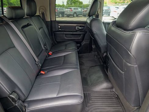 Used 2018 RAM 2500 Laramie w/ Sport Appearance Group AWD/4WD image 32