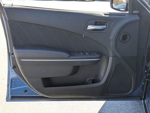 Used 2022 Dodge Charger SXT image 9
