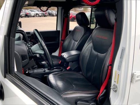 Used 2017 Jeep Wrangler Unlimited Rubicon image 7