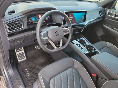 Used 2024 Volkswagen Atlas Cross Sport SEL Premium R-Line AWD/4WD image 8