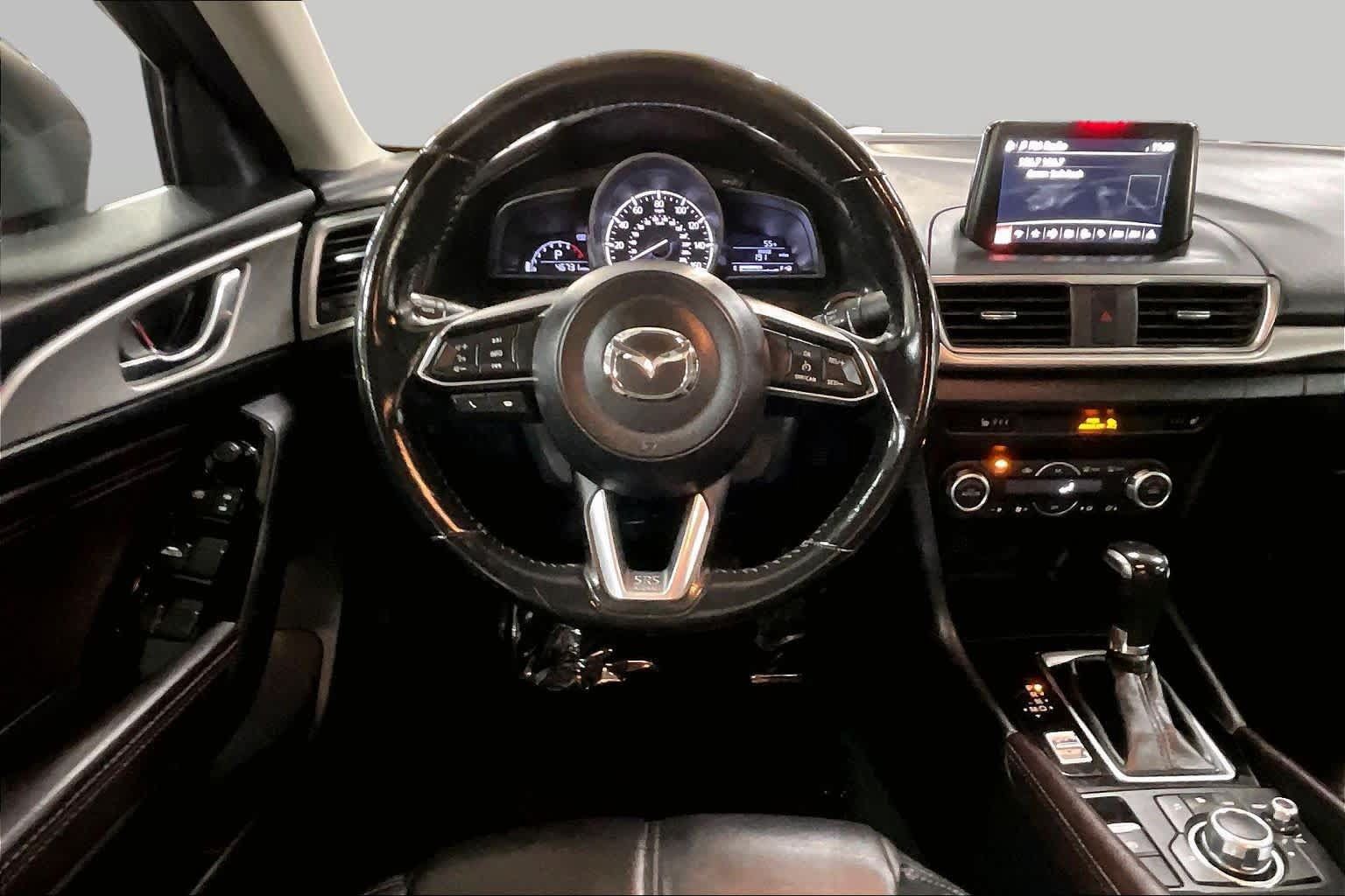 Used 2018 MAZDA MAZDA3 Touring FWD image 6