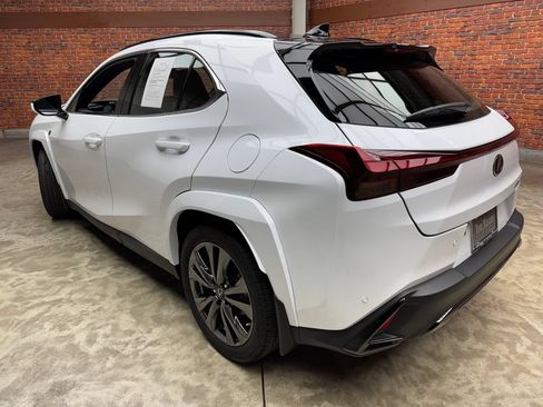Used 2023 Lexus UX 250h F Sport AWD/4WD image 2