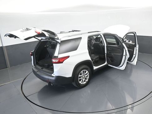Used 2018 Chevrolet Traverse LT image 71