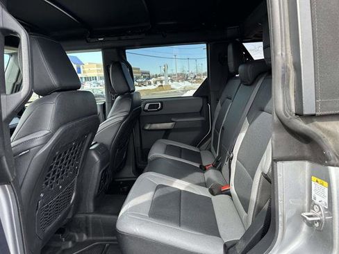Used 2023 Ford Bronco Black Diamond image 10