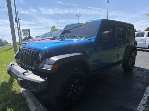 Used 2021 Jeep Wrangler Unlimited Sport AWD/4WD image 3
