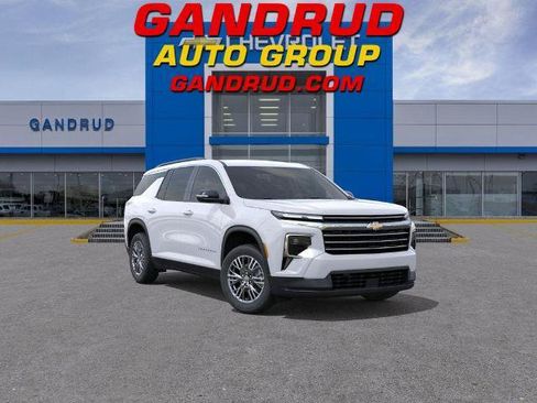 New 2026 Chevrolet Traverse LT w/ Driver Confidence Package AWD/4WD image 1