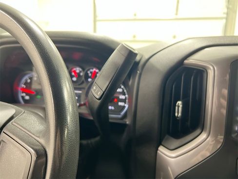 Used 2021 Chevrolet Silverado 2500 Custom w/ Custom Value Package image 16