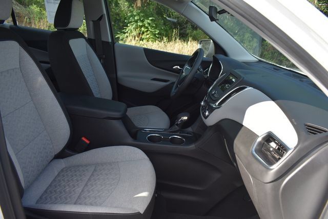 Certified 2022 Chevrolet Equinox LS w/ Driver Confidence II Package AWD/4WD image 13