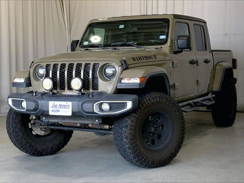 Used 2020 Jeep Gladiator Sport w/ Quick Order Package 24S AWD/4WD image 2