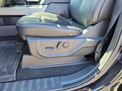 Used 2022 Ford F250 Lariat w/ Lariat Value Package image 10