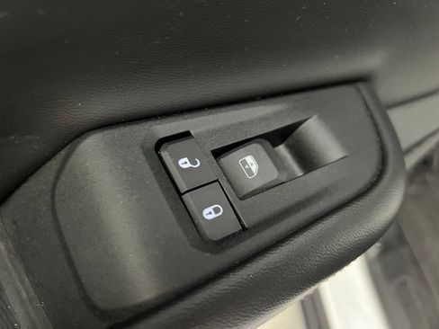 Used 2025 Jeep Grand Cherokee Altitude AWD/4WD image 20