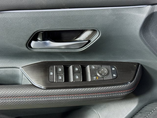 New 2026 Nissan Kicks SR w/ SR Premium Package AWD/4WD image 19