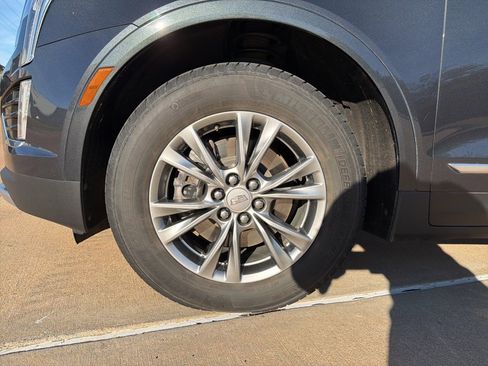 Used 2021 Cadillac XT5 Premium Luxury w/ LPO, Floor Liner Package image 12