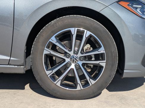 Certified 2025 Volkswagen Jetta Sport FWD image 10