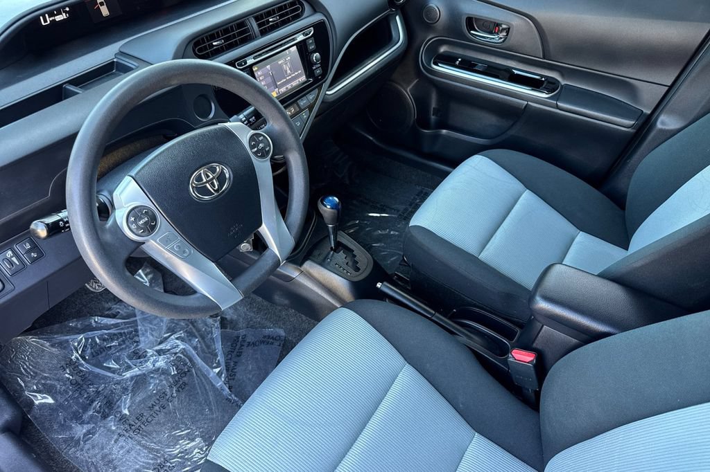 Used 2017 Toyota Prius C Two FWD image 9