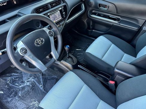 Used 2017 Toyota Prius C Two FWD image 9