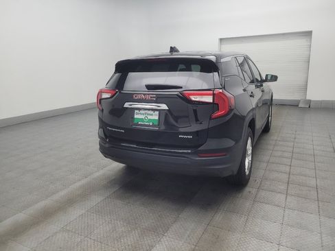 Used 2024 GMC Terrain SLE AWD/4WD image 9