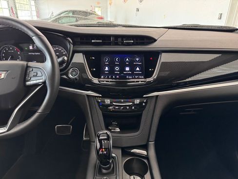 Certified 2024 Cadillac XT6 Sport AWD/4WD image 21