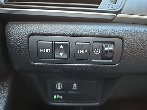 Used 2018 Honda Accord Touring image 17