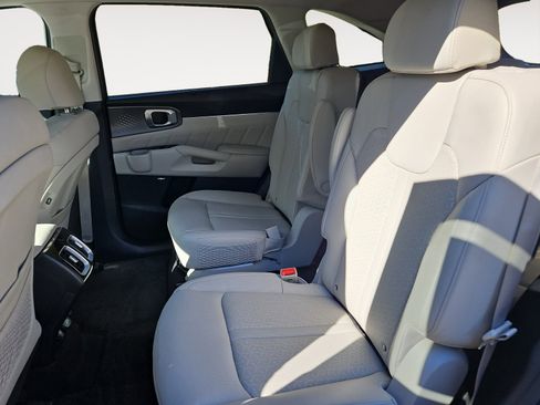 Used 2024 Kia Sorento SX Prestige image 13