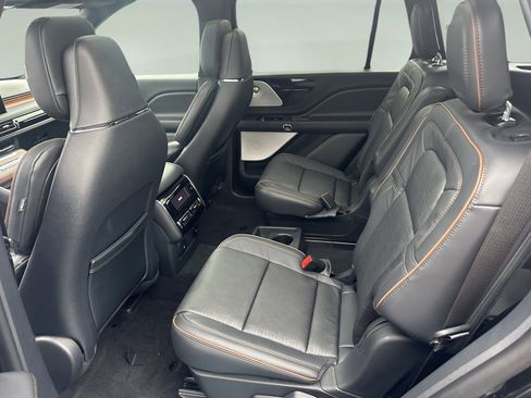 New 2025 Lincoln Aviator Black Label image 10