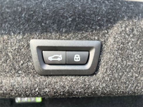 New 2026 BMW 330i xDrive Sedan w/ Convenience Package image 17