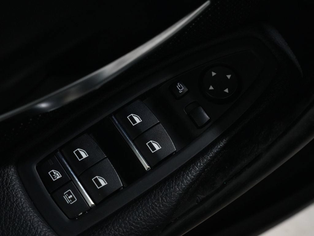 Used 2017 BMW M3 RWD image 31