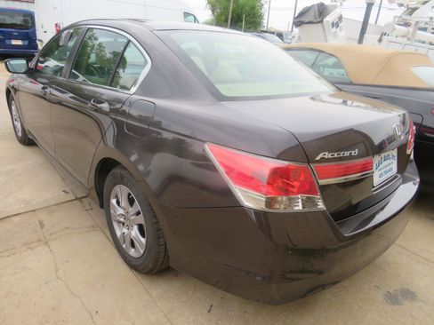 Used 2011 Honda Accord LX-P image 6