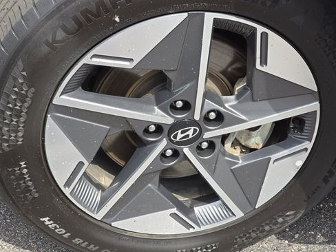 Used 2025 Hyundai Tucson SEL FWD image 19