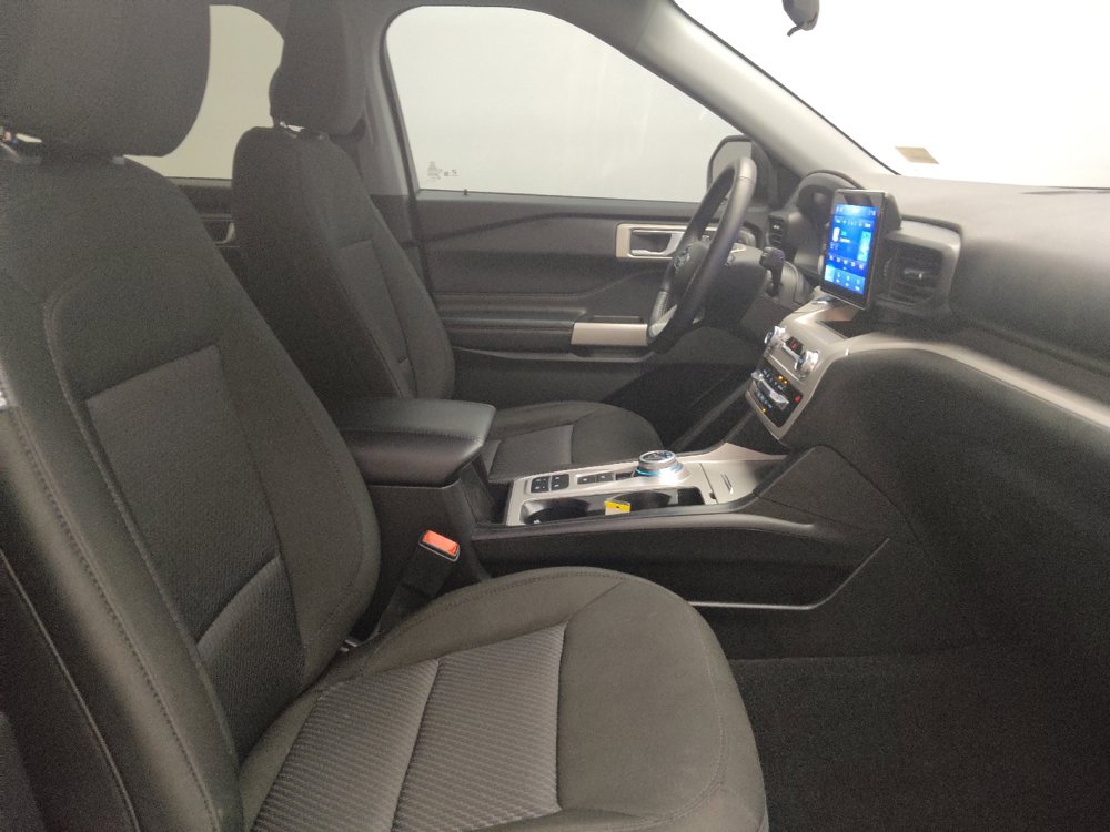 Used 2023 Ford Explorer XLT RWD image 21