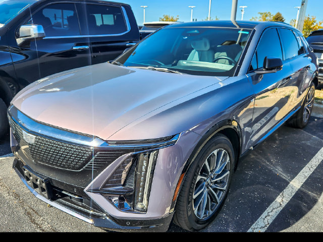Certified 2024 Cadillac Lyriq Sport w/ LPO, Floor Liner Package AWD/4WD image 4