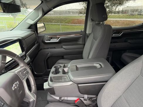 Used 2022 Chevrolet Silverado 1500 RST AWD/4WD image 41