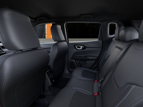 New 2026 Jeep Compass Latitude AWD/4WD image 23