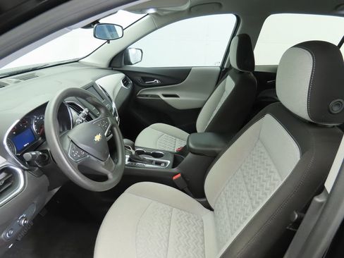 Used 2024 Chevrolet Equinox LS w/ LS Convenience Package image 17