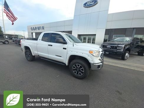 Used 2016 Toyota Tundra SR5 w/ TRD Off Road Package AWD/4WD image 8