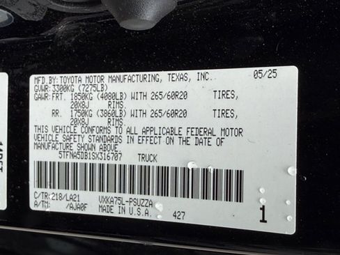 Used 2025 Toyota Tundra Platinum AWD/4WD image 32