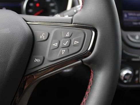 Used 2023 Chevrolet Equinox RS w/ RS Leather Package image 10