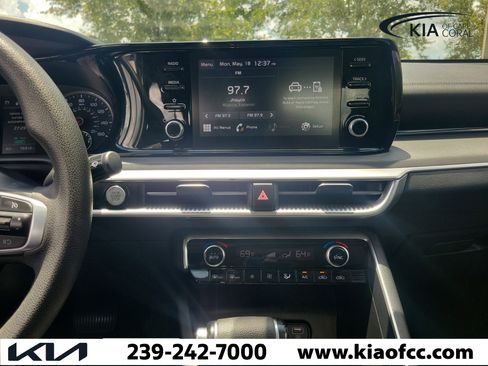 Used 2022 Kia K5 LXS FWD image 18
