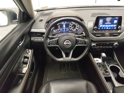 Used 2024 Nissan Altima 2.5 SR FWD image 22