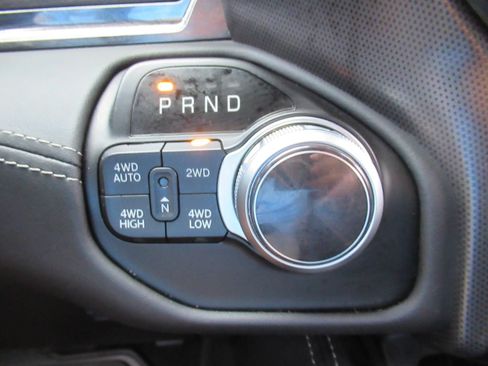 Used 2022 RAM 1500 Limited AWD/4WD image 26