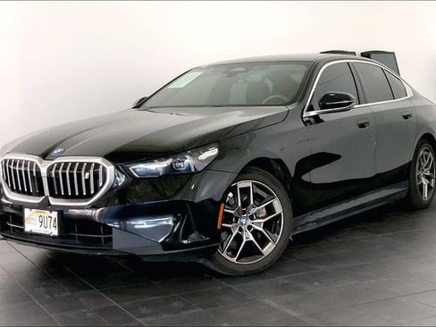 Used 2024 BMW i5 eDrive40i w/ M Sport Package RWD image 1