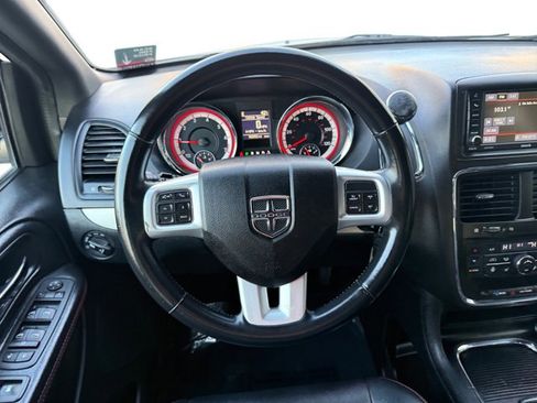 Used 2019 Dodge Grand Caravan GT image 14