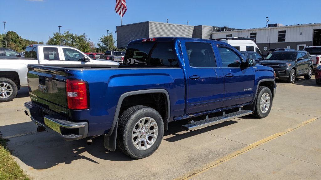 Used 2014 GMC Sierra 1500 SLE w/ SLE Value Package AWD/4WD image 3