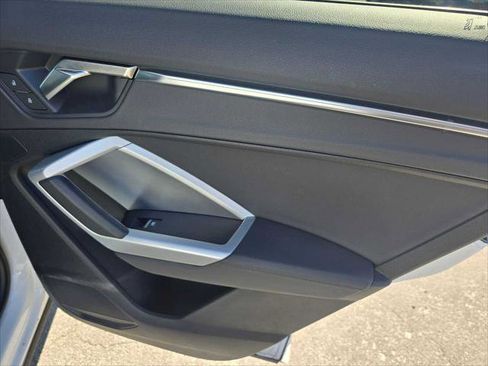 Used 2024 Audi Q3 2.0T Premium Plus w/ Premium Plus Package image 13