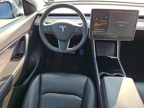 Used 2021 Tesla Model Y Long Range AWD/4WD image 11