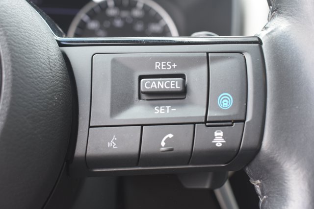 Used 2023 Nissan Rogue SL FWD image 22