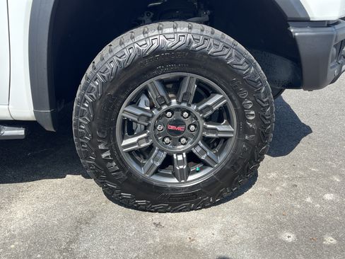 Used 2024 GMC Sierra 1500 AT4X AWD/4WD image 14