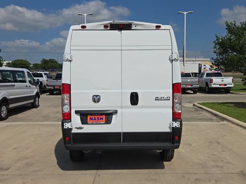 Used 2026 RAM ProMaster 2500 w/ Convenience Group FWD image 7